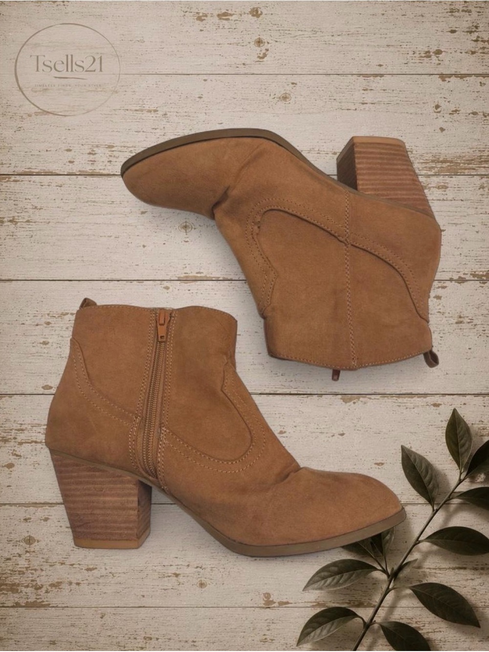 Carlos by Carlos Santana Faux Suede Western Ankle Booties - Size 9